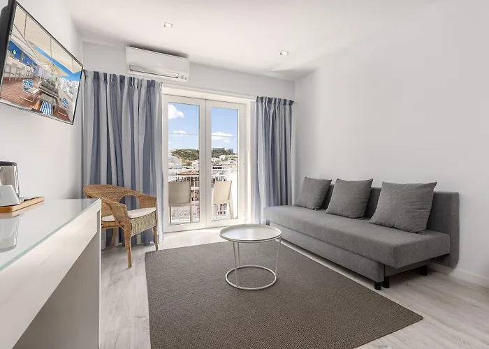 Отель Baltum Албуфейра